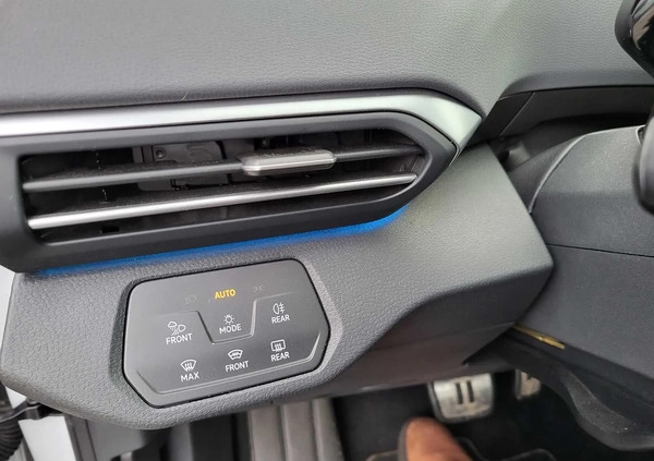 Volkswagen ID.4 cena 154900 przebieg: 21855, rok produkcji 2021 z Głuszyca małe 466